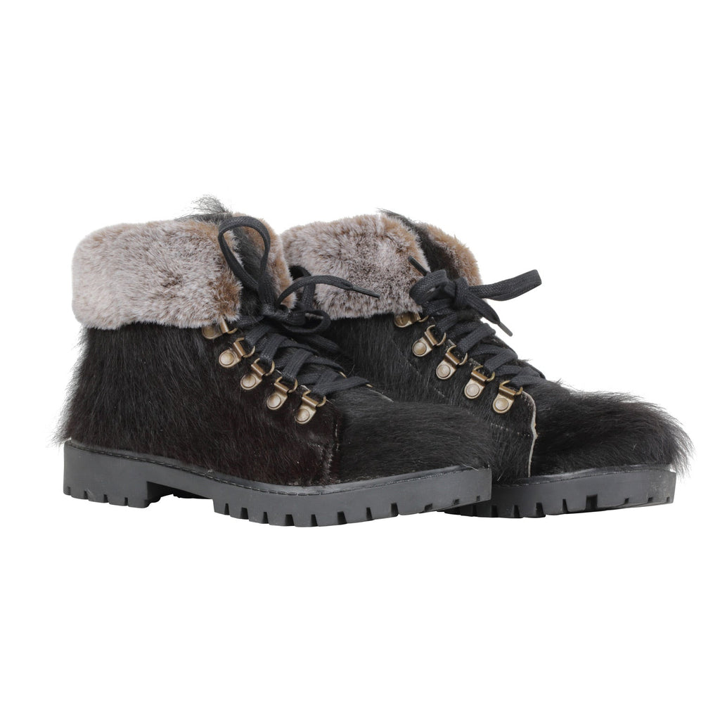 Turbulent Boots