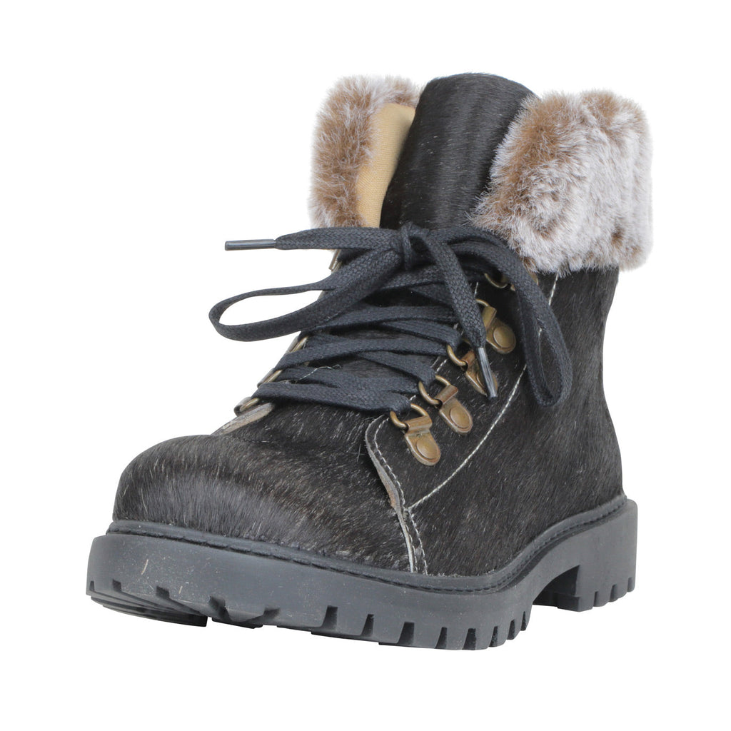 Turbulent Boots