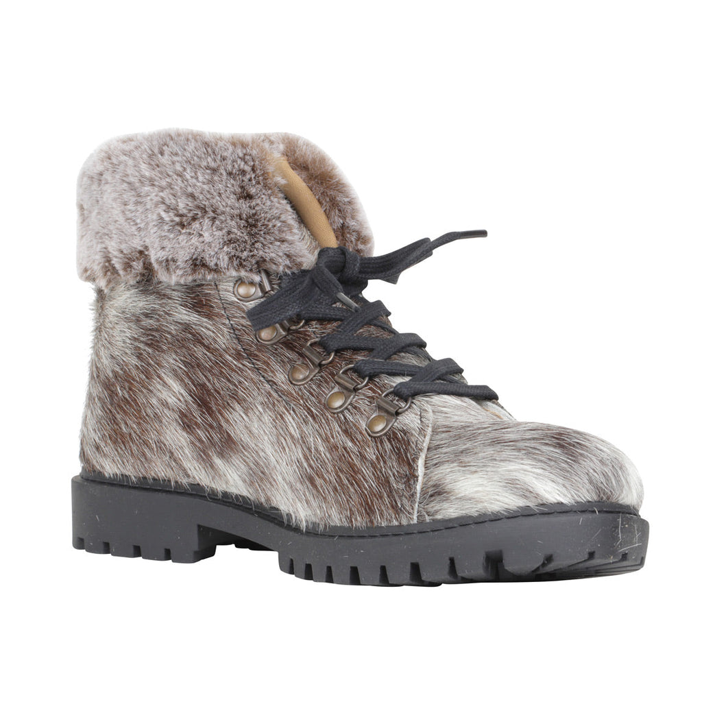 Turbulent Boots