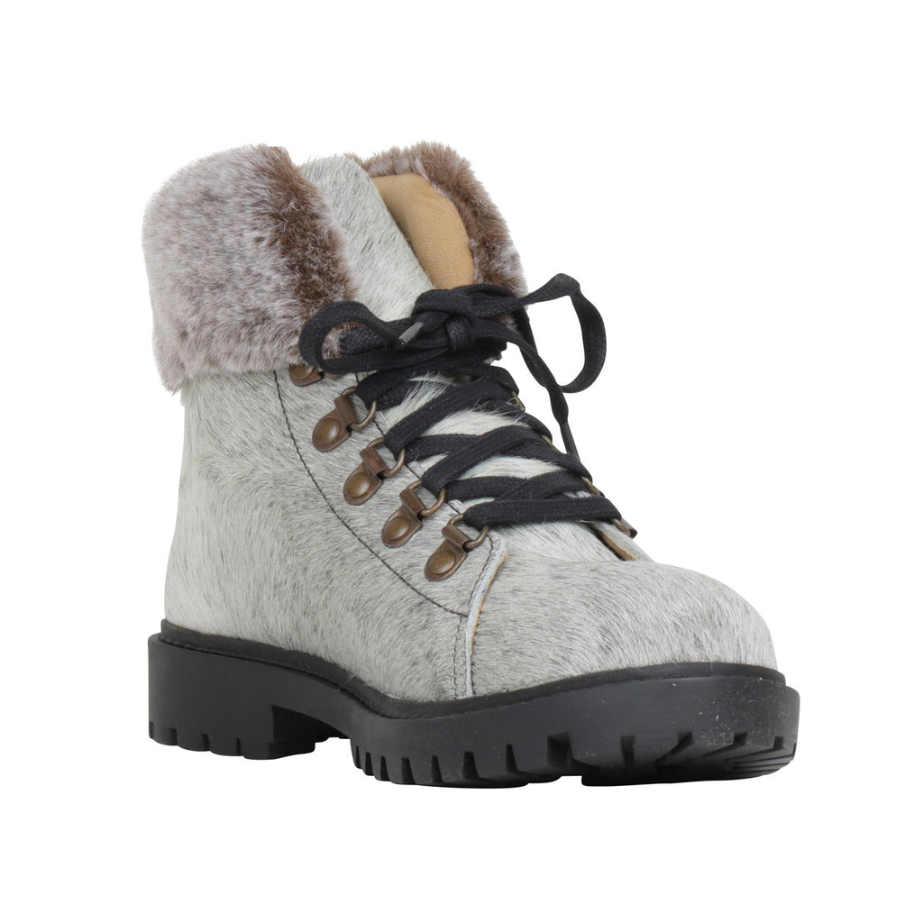 Turbulent Boots