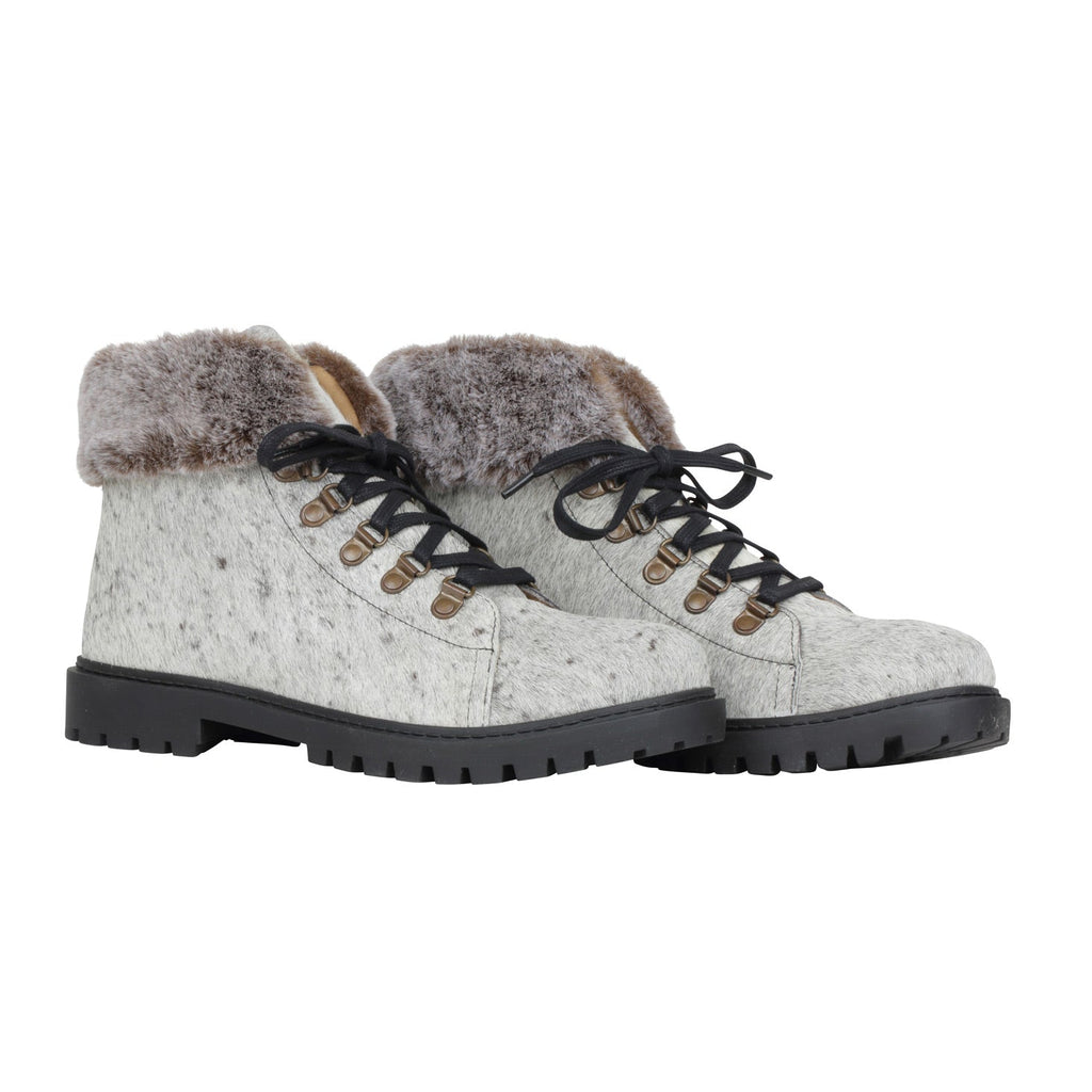Turbulent Boots