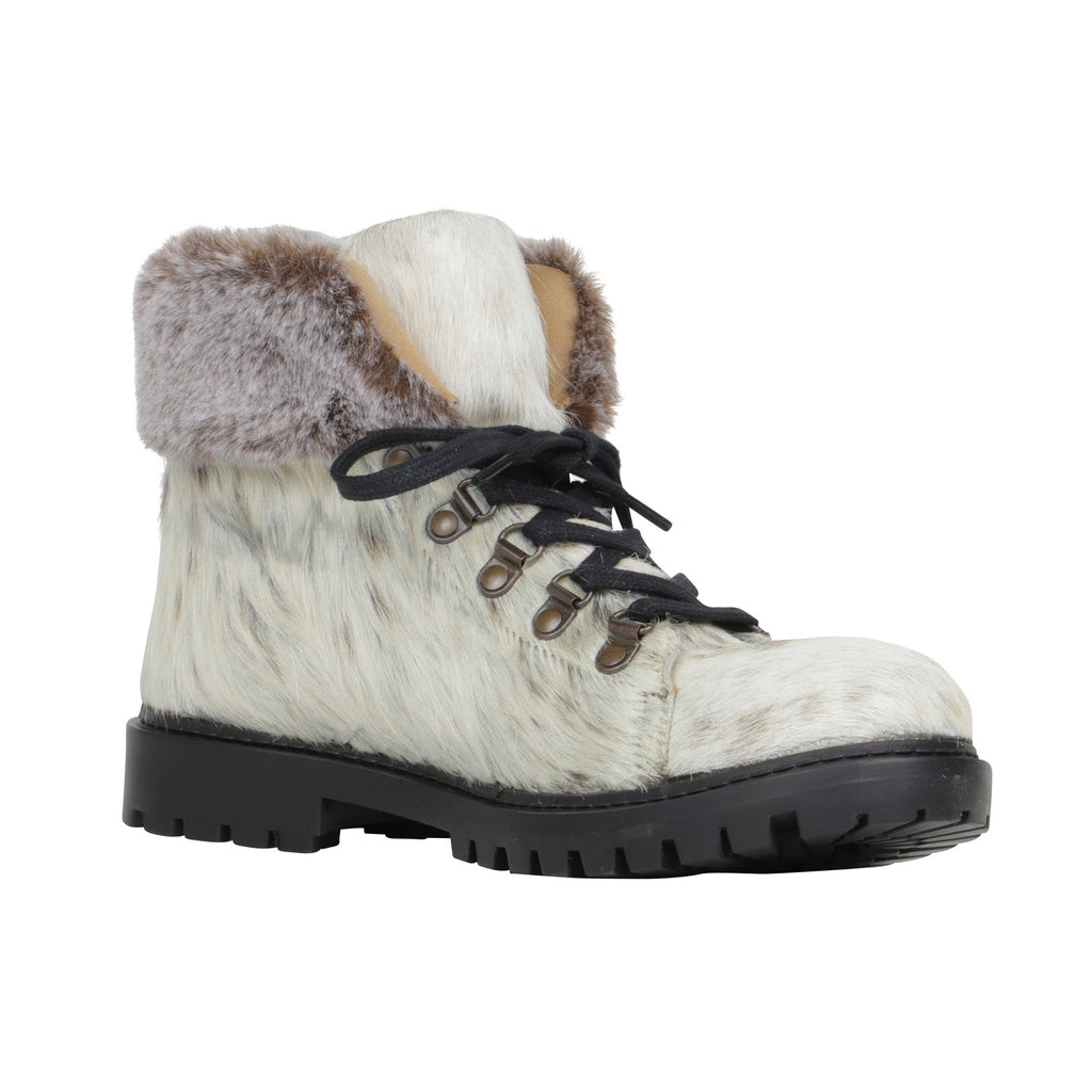 Turbulent Boots